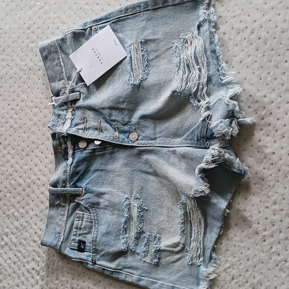 Kancan Women's Distressed Light Wash Jean Shorts - size 5/26 - Picture 2 of 16